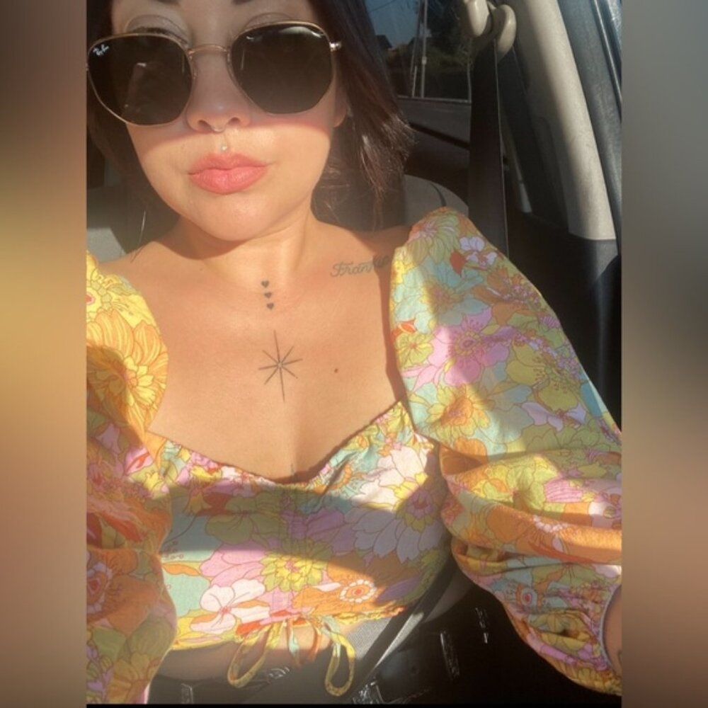 Show Me Your MuMu Jenna Floral Crop Top - Groovy Blooms